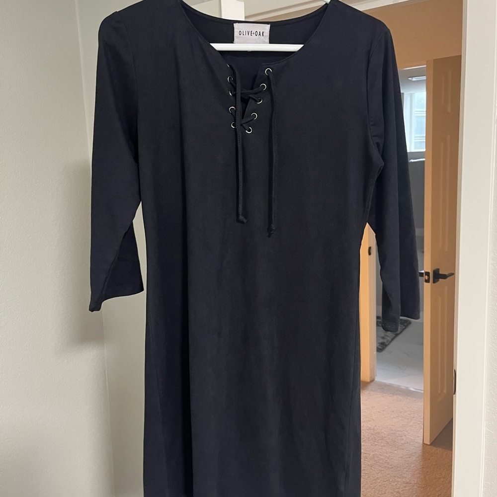 Olive & Oak Black Sheath Dress 3/4 Sleeve Scoop Neck
